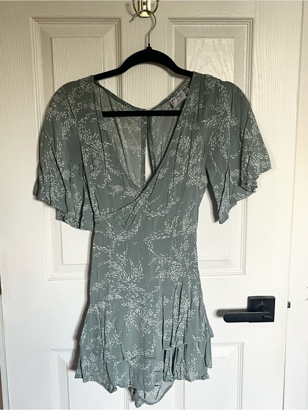 Princess Polly Sage Green Floral Flutter Sleeve Romper - Size 2